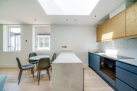 Kitchen/Dining Area