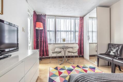 Reception Room/Bedroom