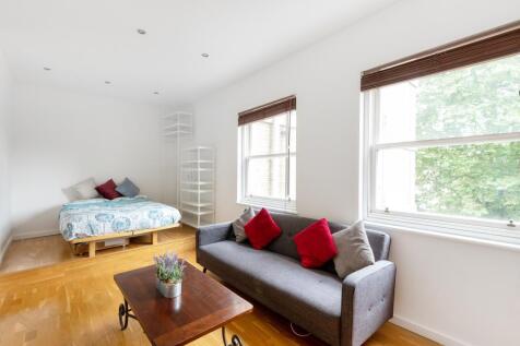 Reception Room/Bedroom