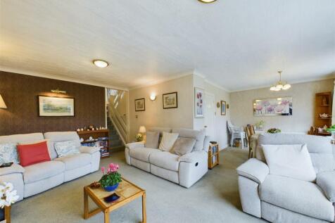 CAM02964G0-PR0294-STILL026.jpg