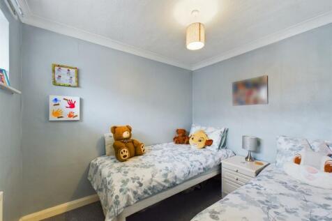 CAM02964G0-PR0294-STILL009.jpg