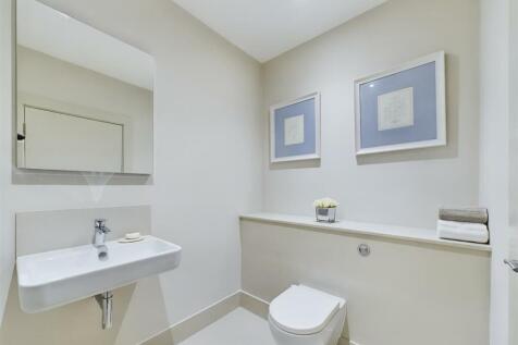 CAM02964G0-PR0323-STILL009.jpg
