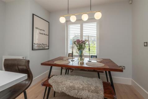 33 - 6 North Light Place BD22 8FD.jpg
