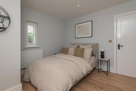 46 - 6 North Light Place BD22 8FD.jpg