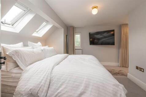 67 - 6 North Light Place BD22 8FD.jpg