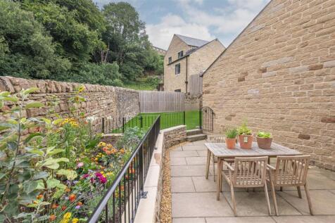 13 - 6 North Light Place BD22 8FD.jpg