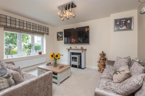 53 - 9 Hazel Fold BD13 2FE.jpg