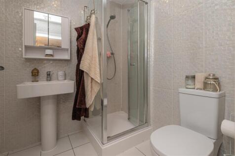 89 - 9 Hazel Fold BD13 2FE.jpg