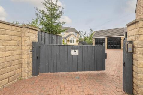 03 - 9 Hazel Fold BD13 2FE.jpg