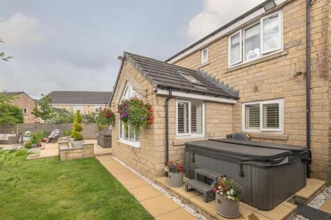 26 - 9 Hazel Fold BD13 2FE.jpg