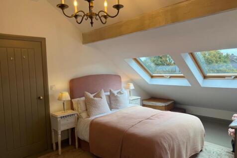 13 Godfrey Road bedroom.jpg