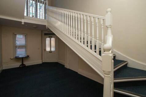 Communal entrance 