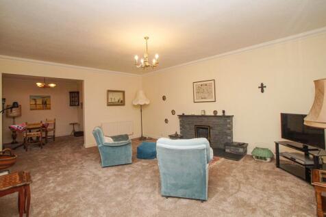 Dining Lounge