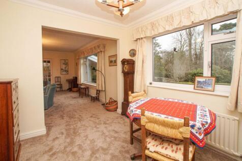Dining Lounge