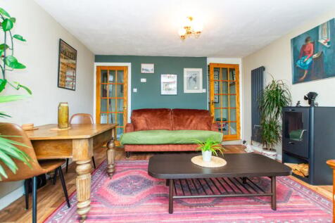 Dining Lounge