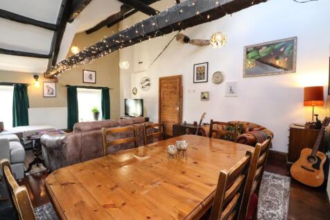 Dining Lounge
