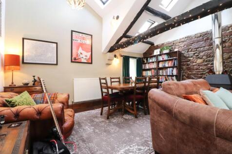 Dining Lounge