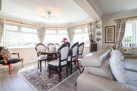 Dining Lounge