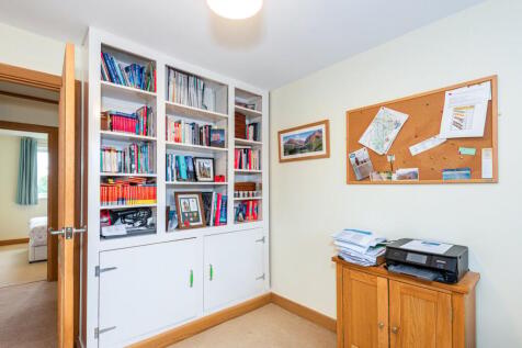 Bedroom 5/Office