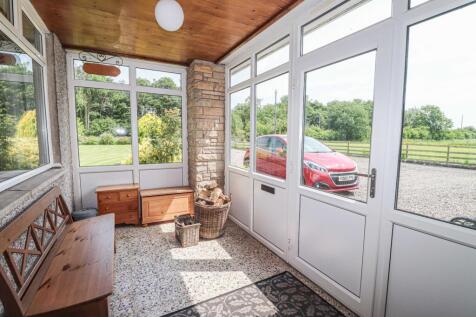 Entrance porch 