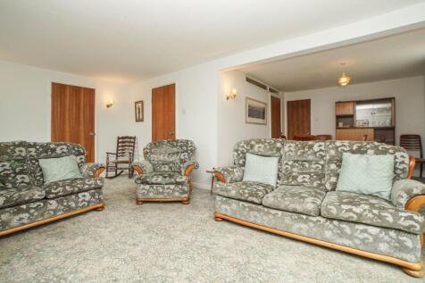 Dining Lounge