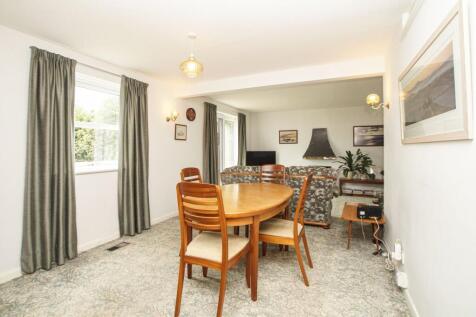 Dining Lounge