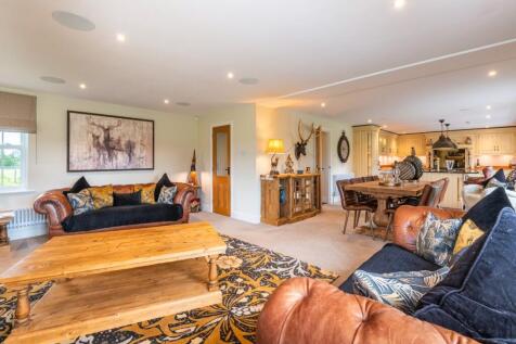 Open Plan Lounge/Dining/Kitchen