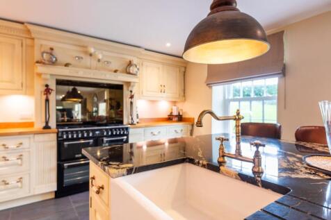 Dining Kitchen Area