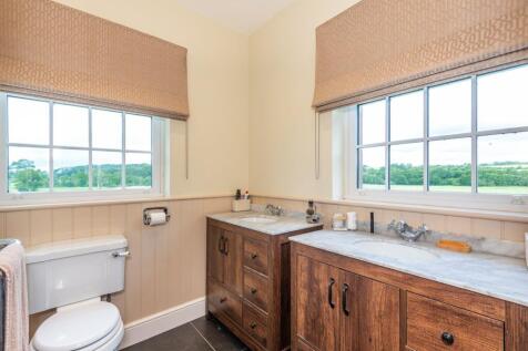 En-Suite Cloakroom