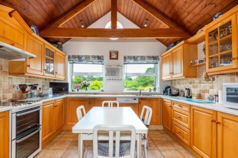 Dining kitchen