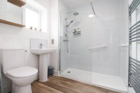 Family Shower Room