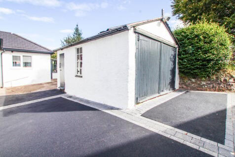 Detached Garage