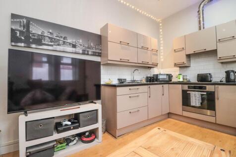 Open-plan Lounge/Kitchen