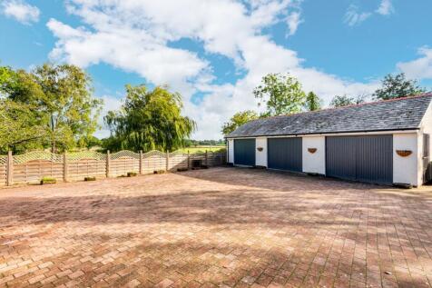 Garages &amp; Parking