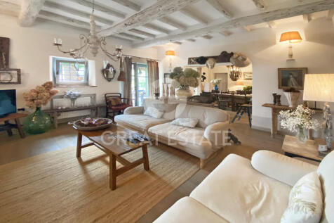 Interno
