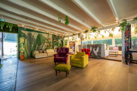 Interno