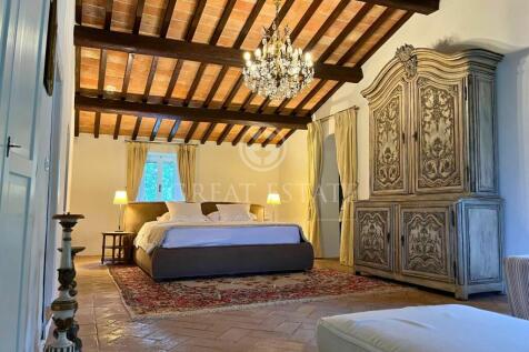 Interno