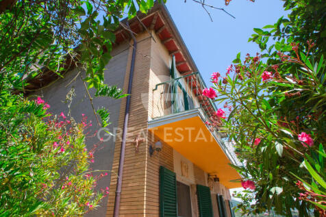 Esterno