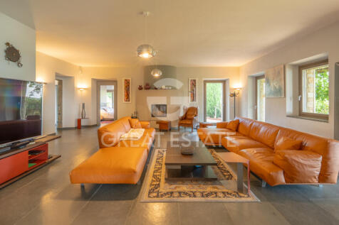 Interno