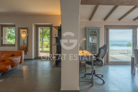 Interno