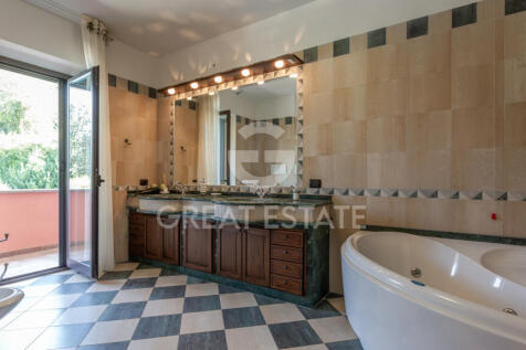Interno
