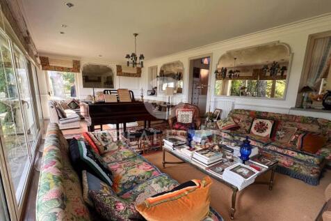 Interno