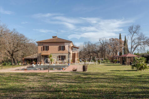 Esterno
