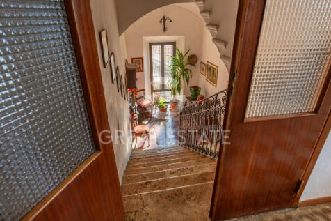 Interno