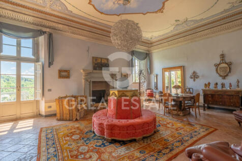 Interno