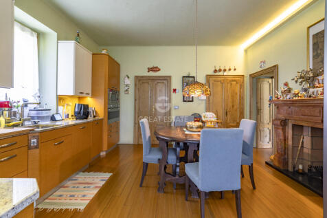 Interno