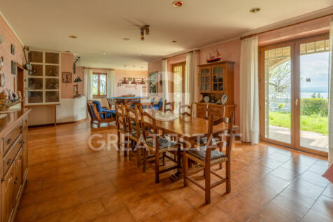 Interno