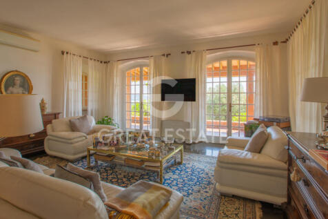 Interno