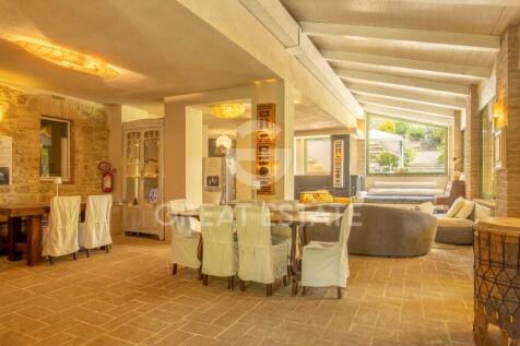 Interno