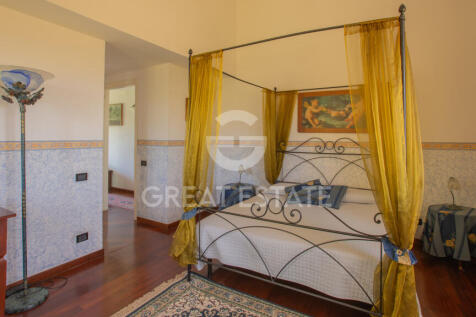 Interno
